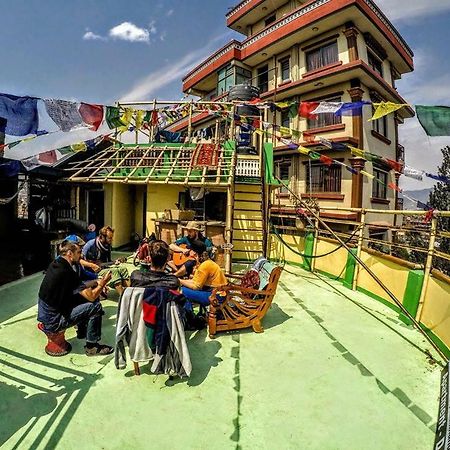 Хостел The Nepali Hive Катманду Экстерьер фото
