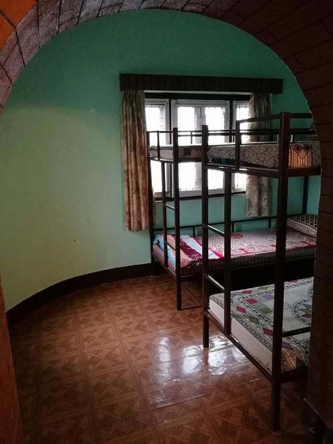 Хостел The Nepali Hive Катманду Экстерьер фото